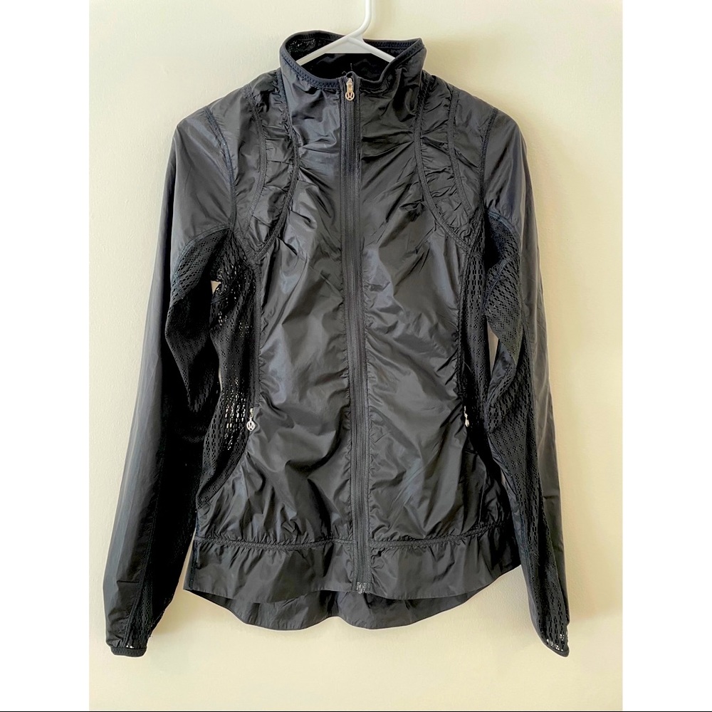 Lululemon black mesh running jacket